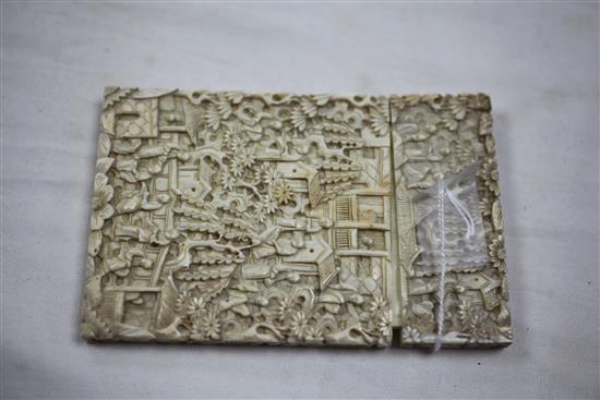 A Chinese export ivory card case, 19th century, 11.5cm